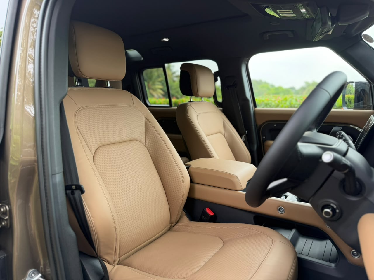 Land Rover Defender 110 X-Dynamic SE P300 AWD