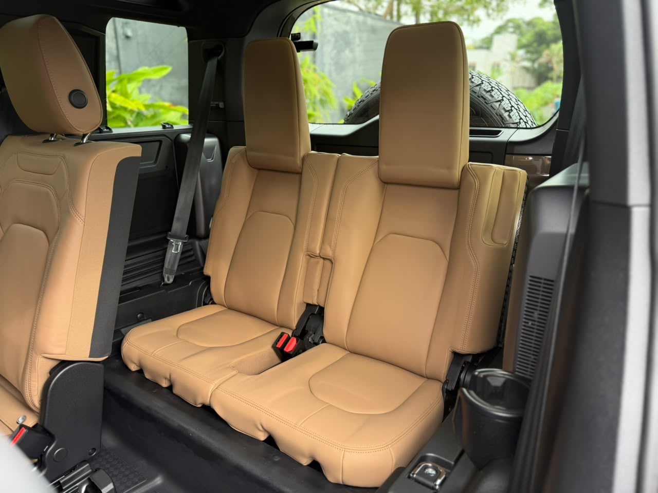 Land Rover Defender 110 X-Dynamic SE P300 AWD