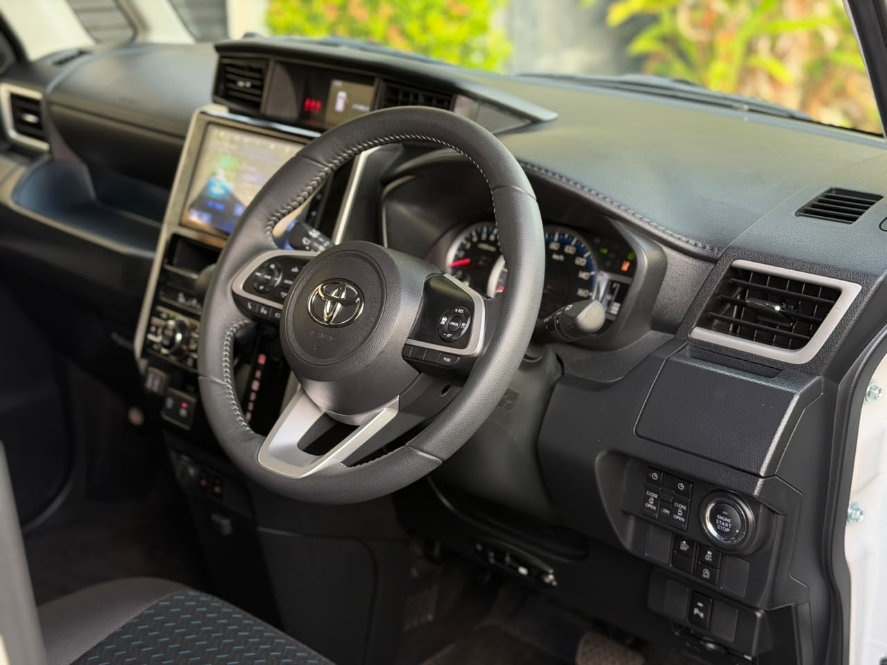 Toyota Roomy Custom G