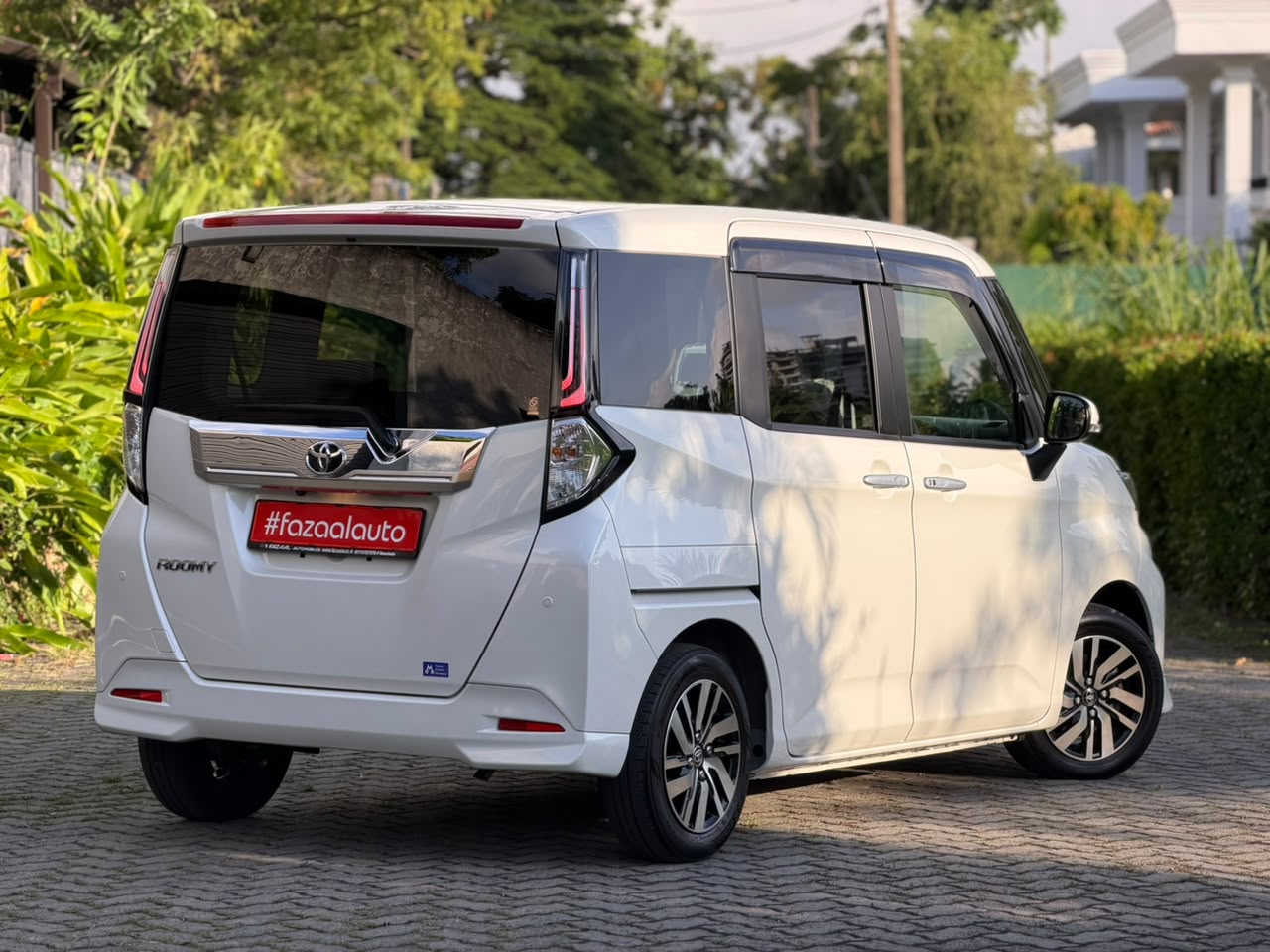 Toyota Roomy Custom G